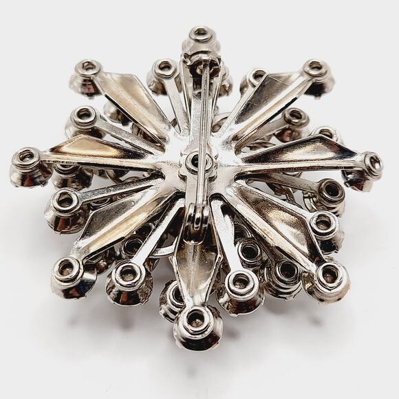 Vintage 1950s Clear Rhinestone Snowflake Wedding Brooch – Mid-Century Bridal Pin - Picture 9 of 9